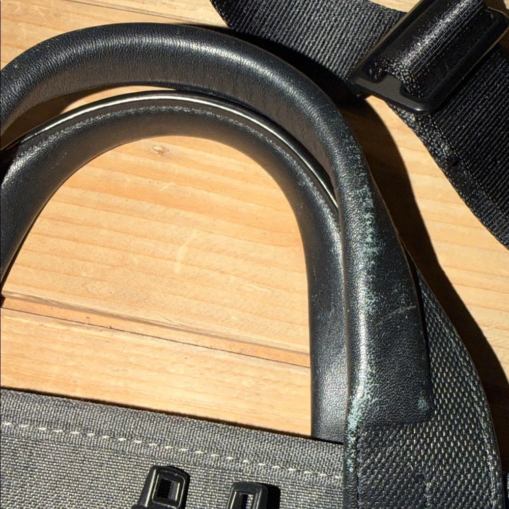 Tumi Alpha 2 Slim Deluxe Portfolio Bag